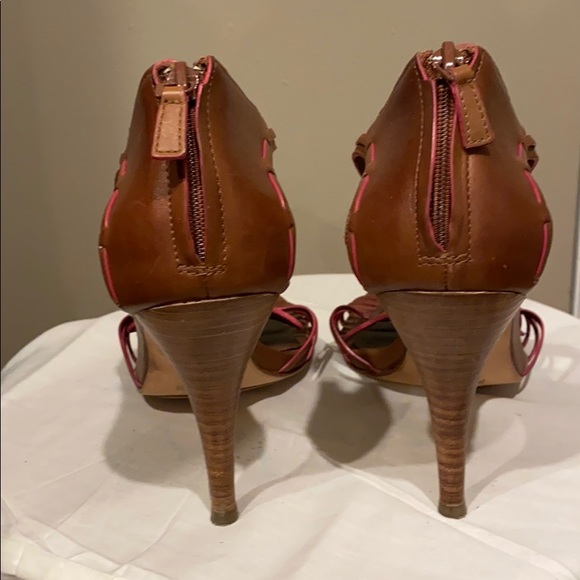 Womens shoes - Picture 3 of 5